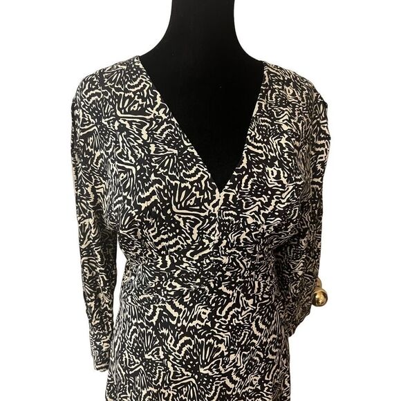 NWOT ba&sh Loa Midi 3/4 Sleeve V-Neck Black Printed Flowy Dress Size 3 - Picture 3 of 9